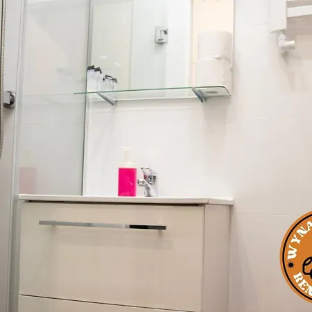 Adler アパートホテル ウッチ