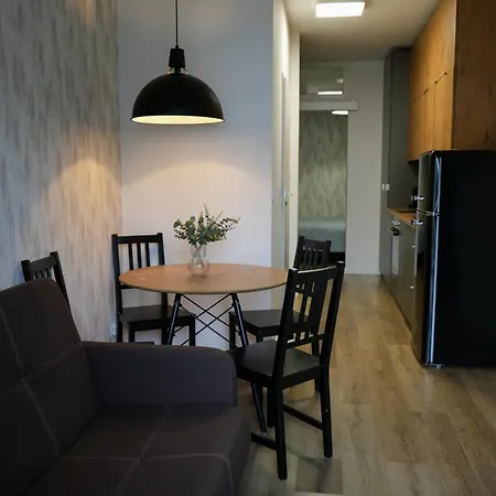 Adler アパートホテル